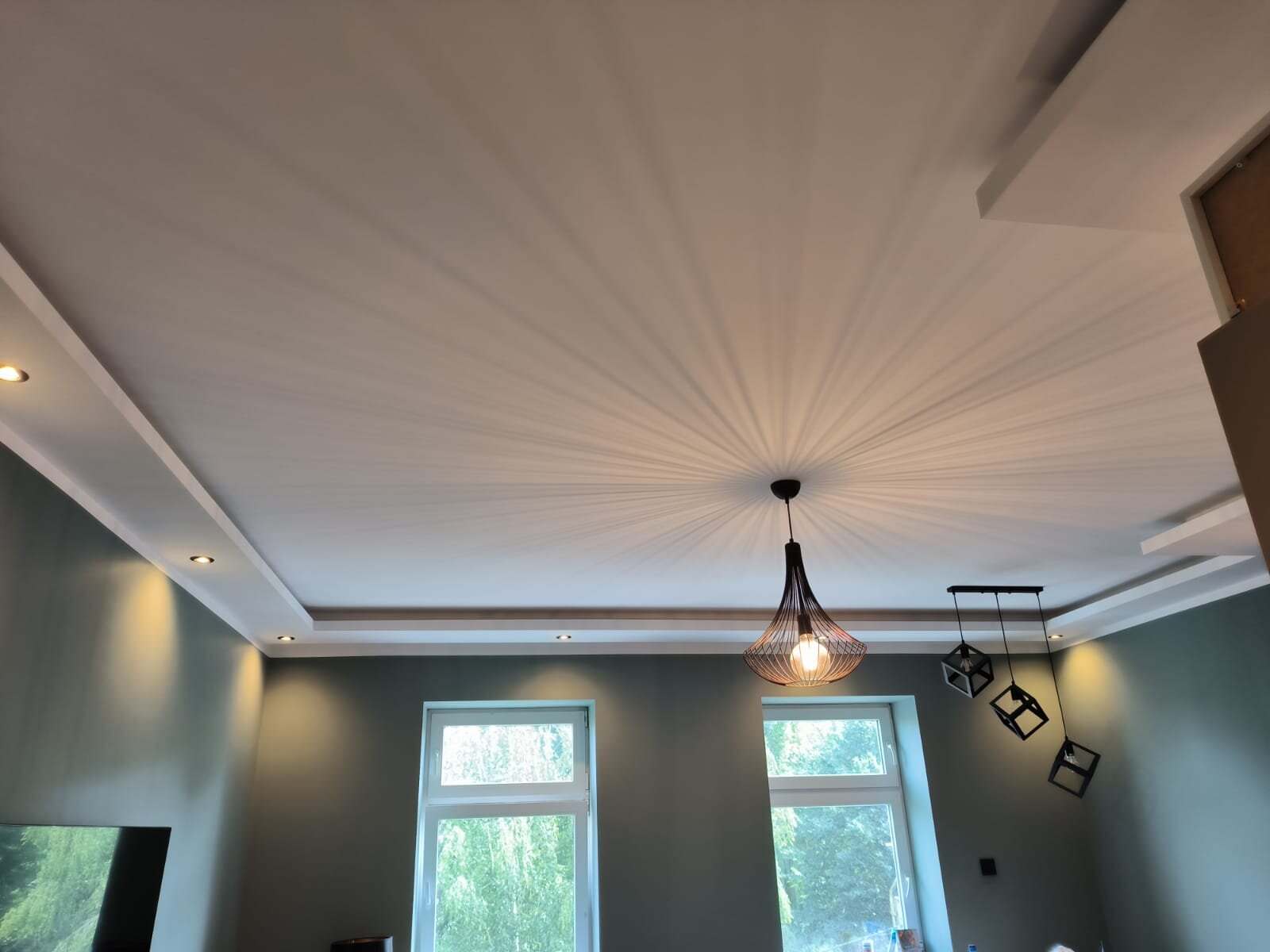 Plafond tendu & éclairage — Finitions, Suisse romande